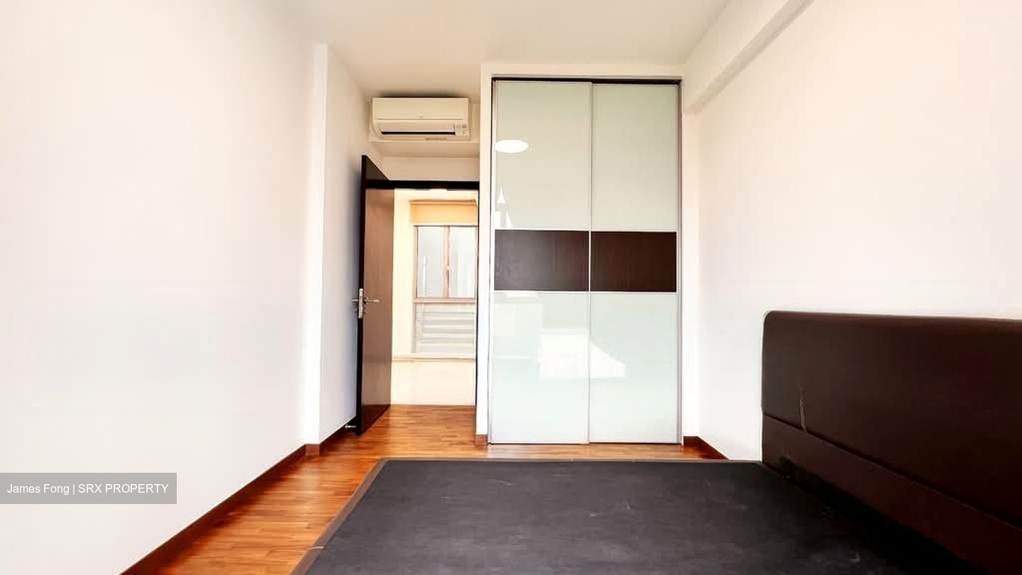The Lakeshore (D22), Condominium #553255941